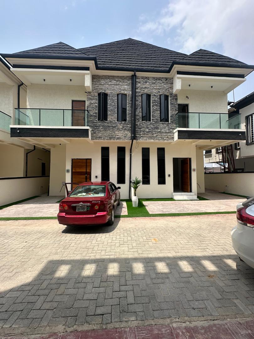 4 BEDROOM SEMI DETACHED DUPLEX + BQ