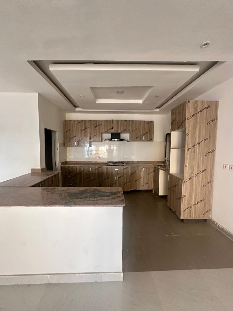 3 BEDROOM APARTMENT 