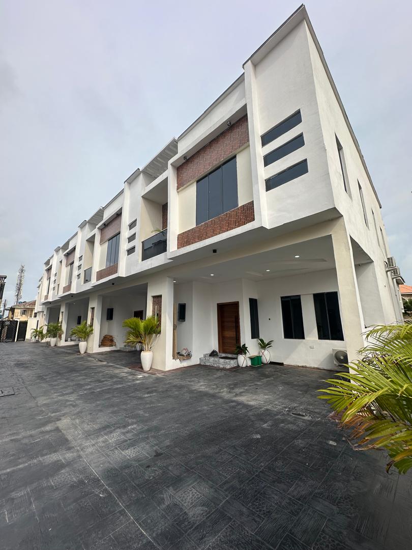 HIGH-END LUXURY 4 BEDROOM TERRACE DUPLEX 