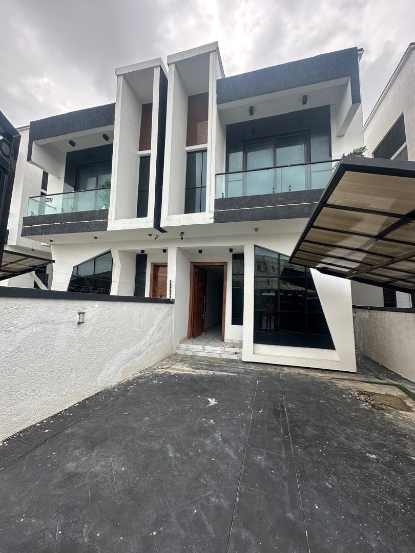 4 BEDROOM FULLY DETACHED DUPLEX PLUS BQ 