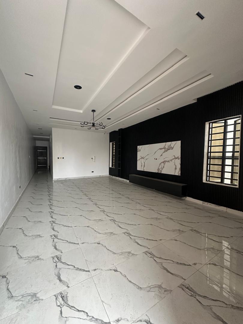 4 BEDROOM FULLY DETACHED DUPLEX PLUS BQ 