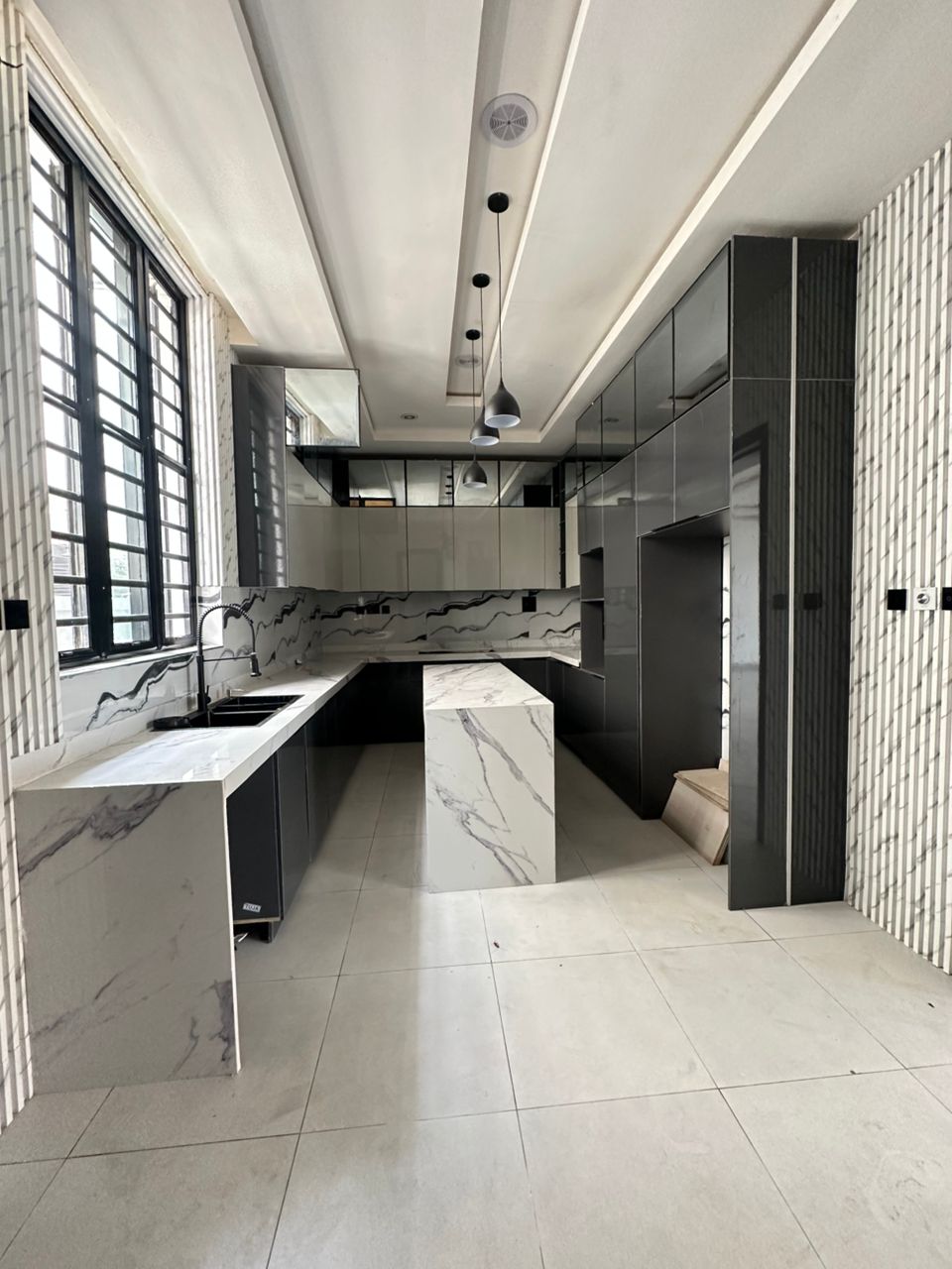 5 BED FULLY DETACHED DUPLEX 