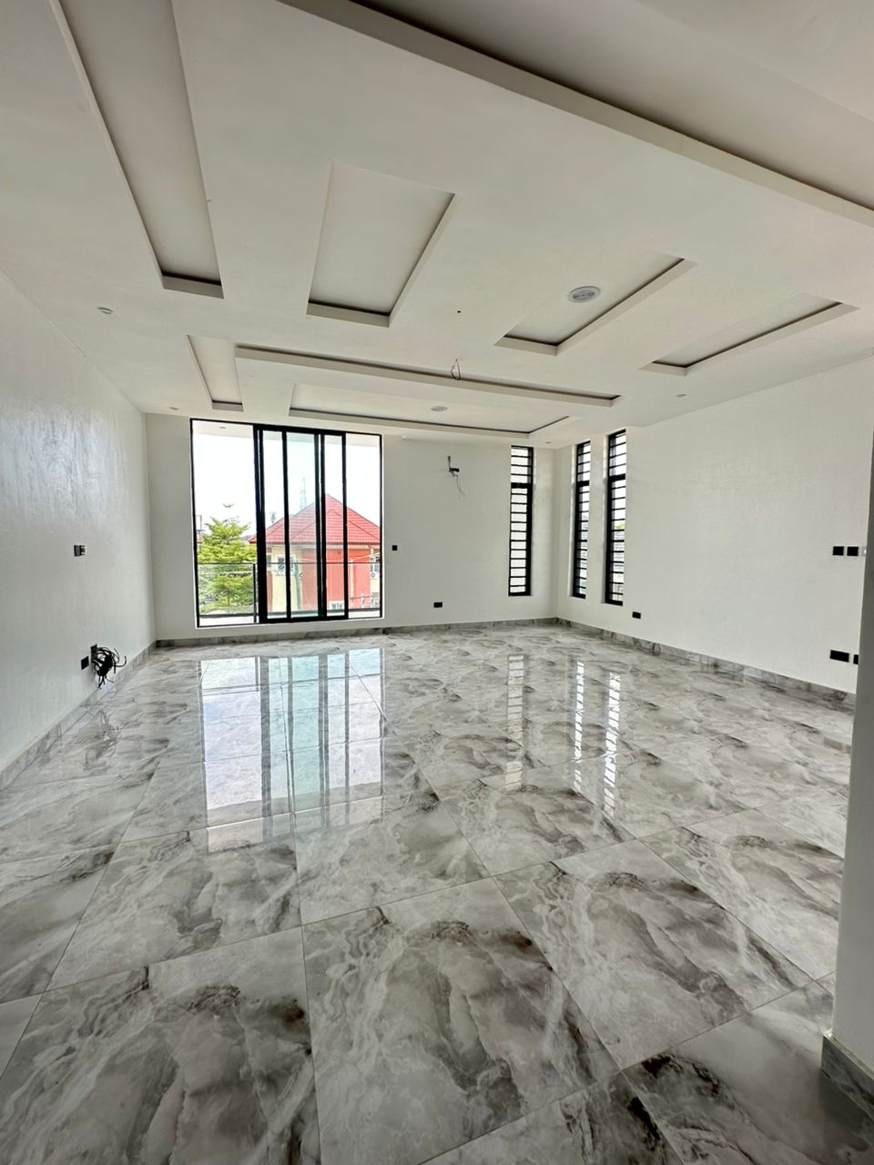 5 BED FULLY DETACHED DUPLEX 