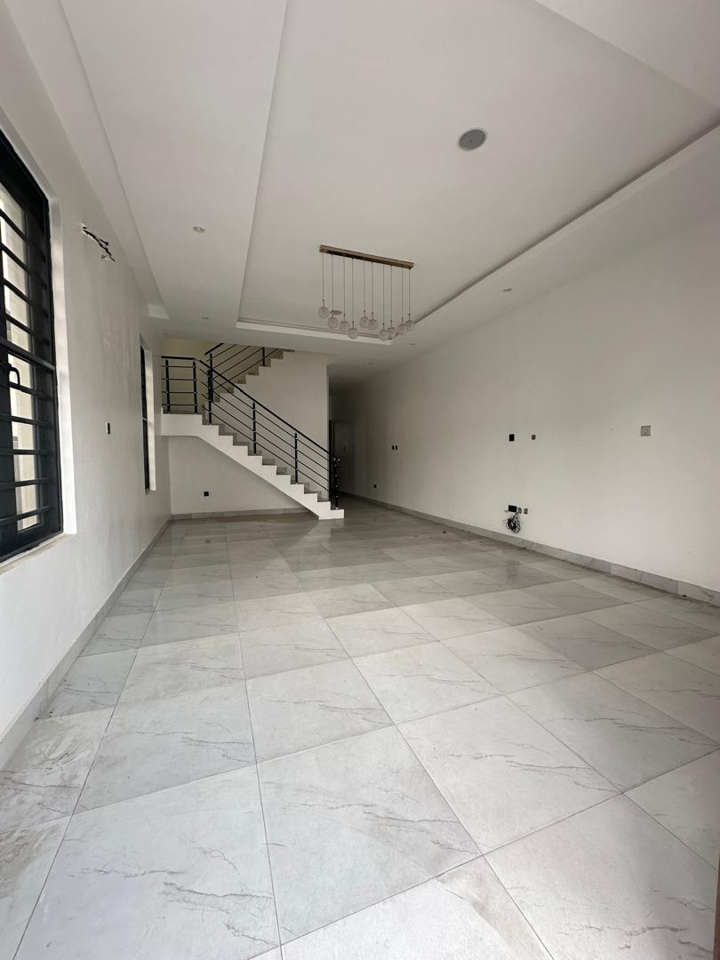 4 BEDROOM DETACHED DUPLEX 