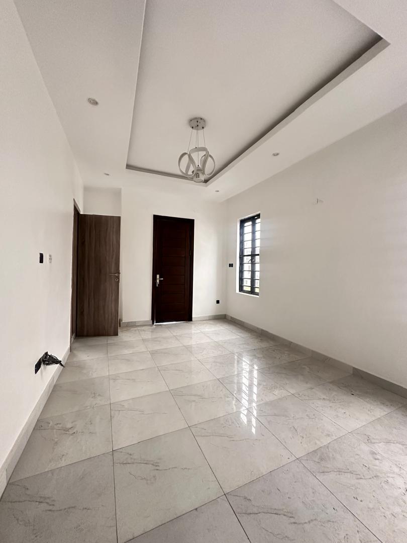 4 BEDROOM DETACHED DUPLEX 