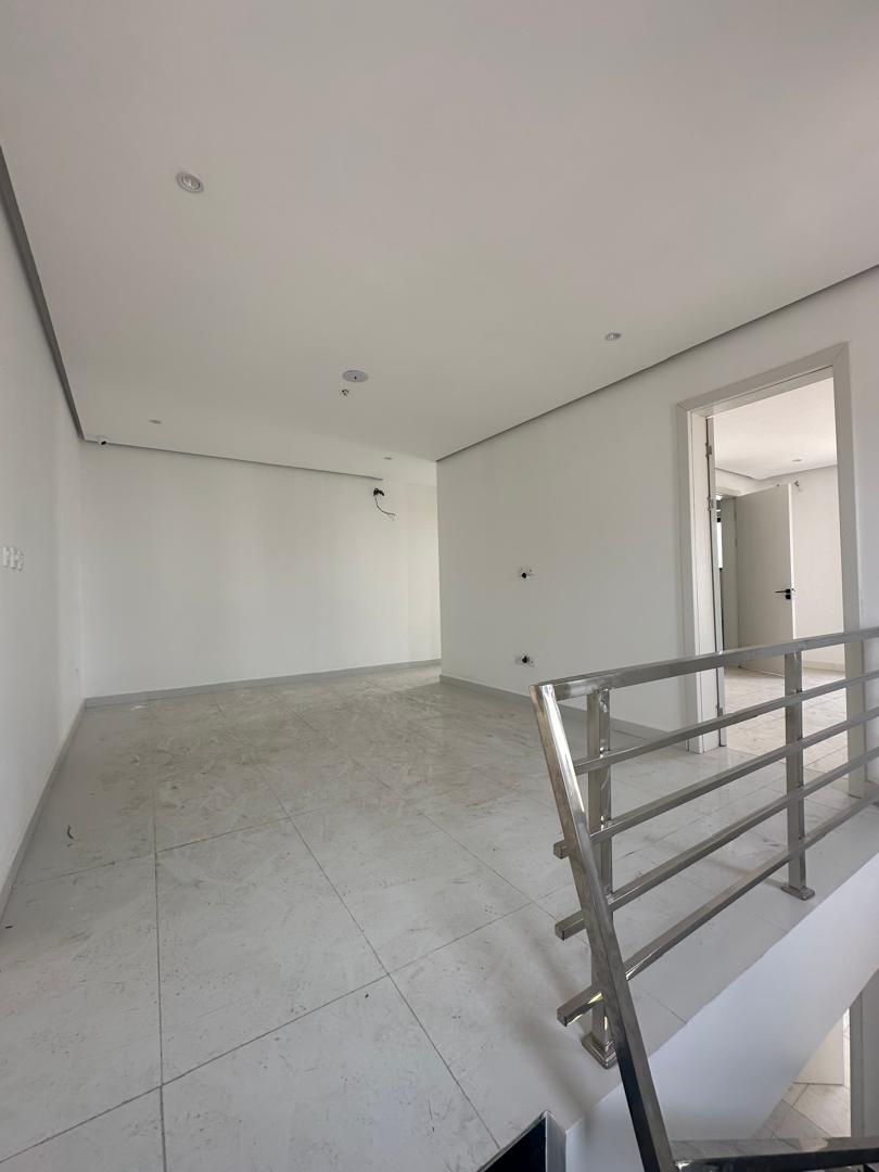 4 BED TERRACE DUPLEX + BQ