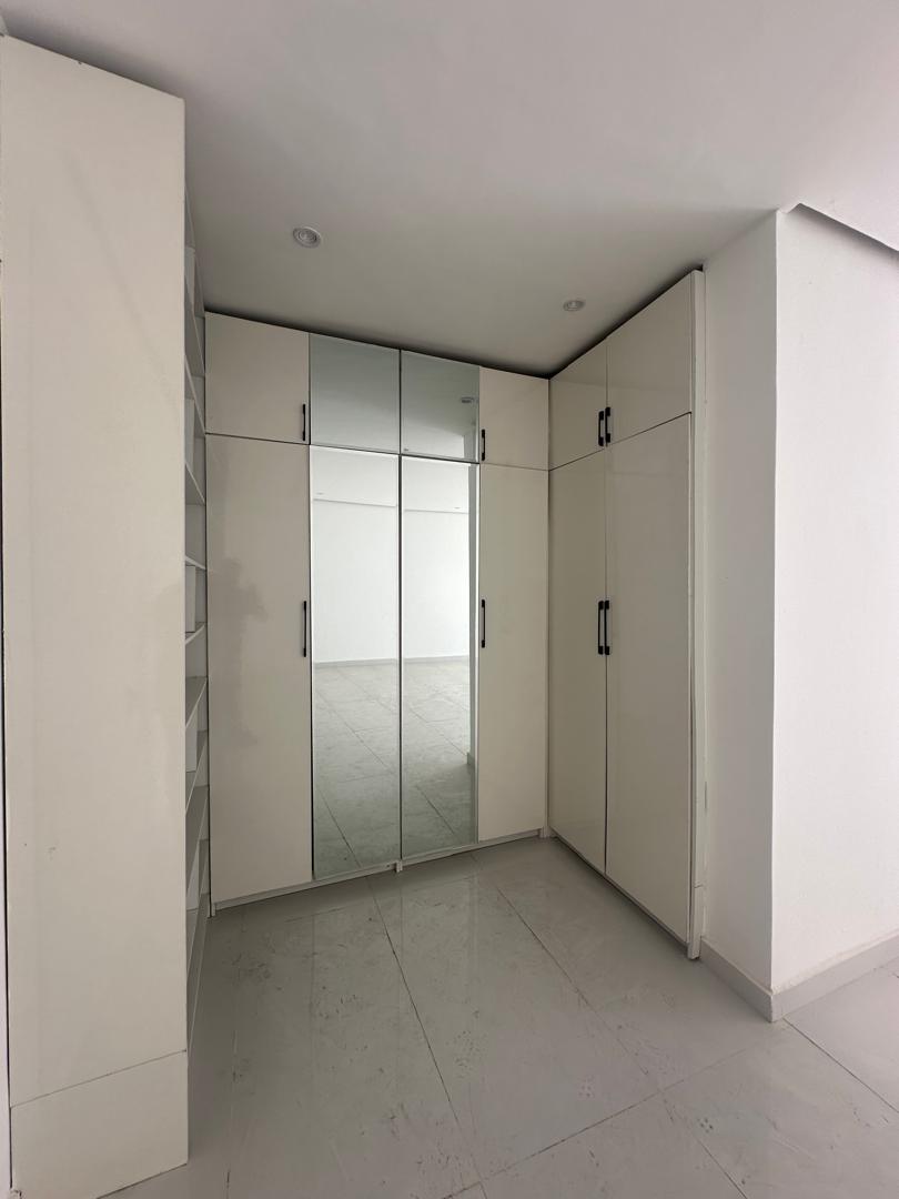 4 BED TERRACE DUPLEX + BQ