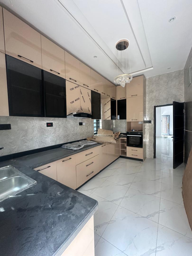 4 Bedroom Detached Duplex 