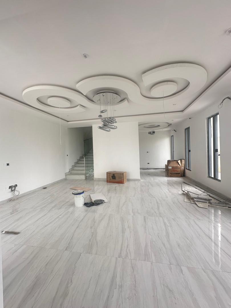 5 Bedroom Semi Detached Duplex plus Swimming Pool 