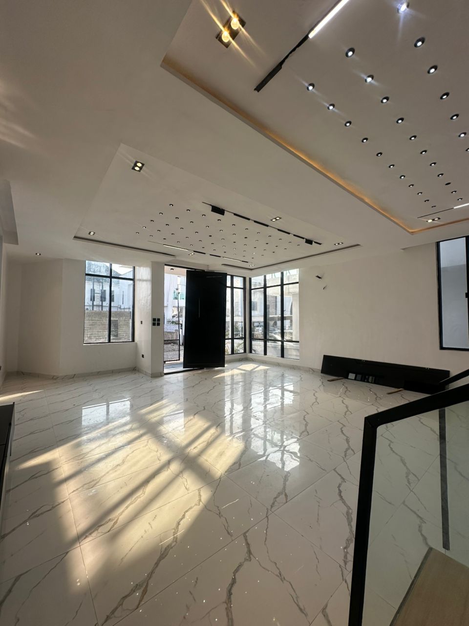 Ultra Modern 5 Bedroom Detached Duplex 